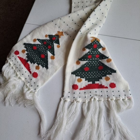 Accessories - Christmas Scarf 🎄